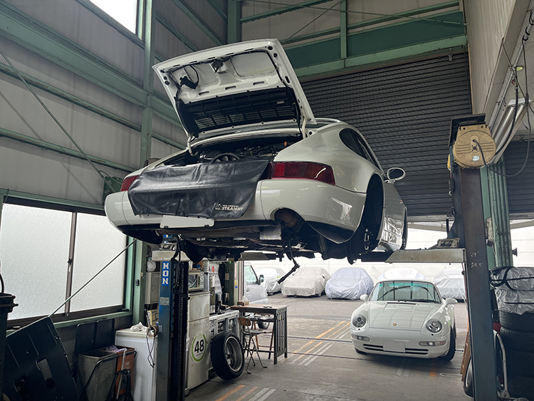 ポルシェ964車検作業