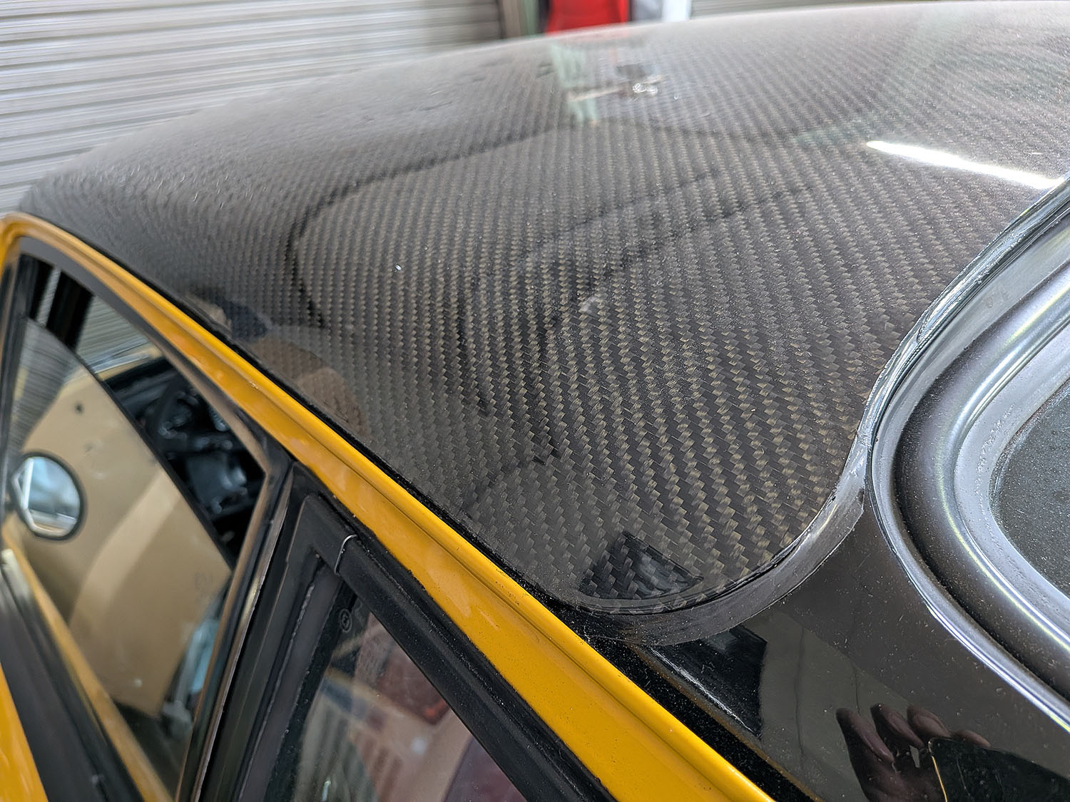 ポルシェ930カーボンルーフパネル