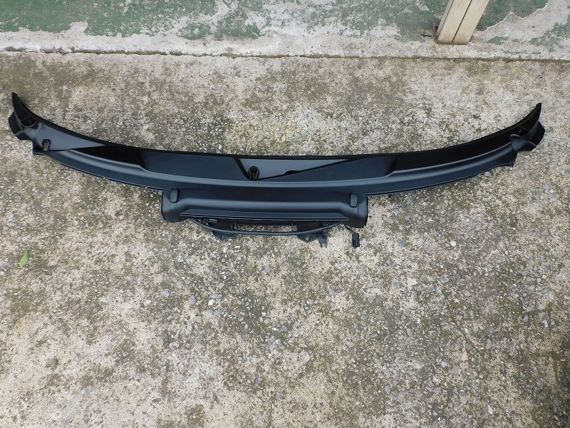 ポルシェボクスター ワイパー下カウルトップ塗装