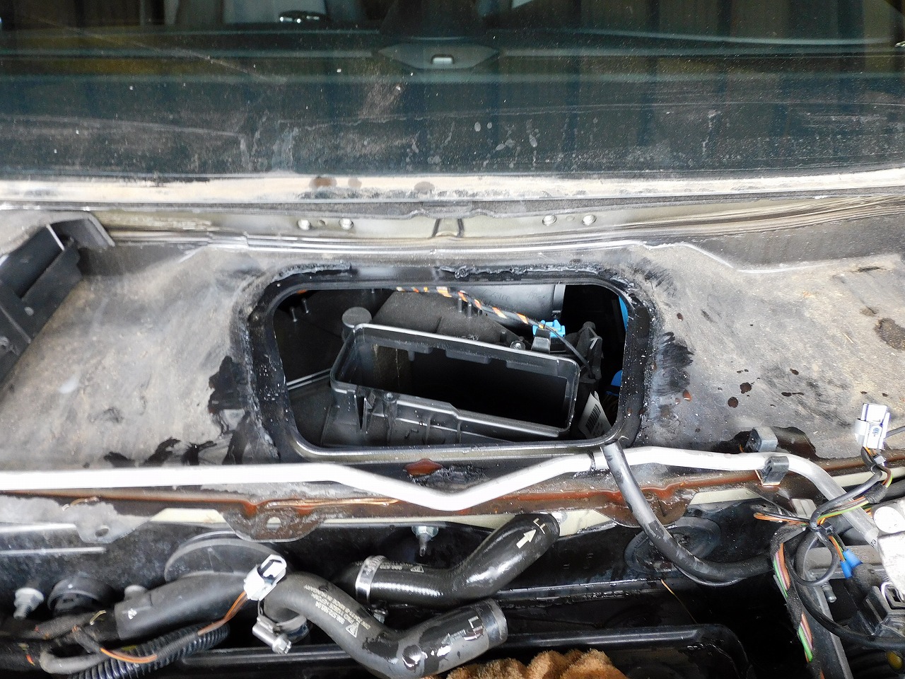 ポルシェ997のヒーターコア脱着作業