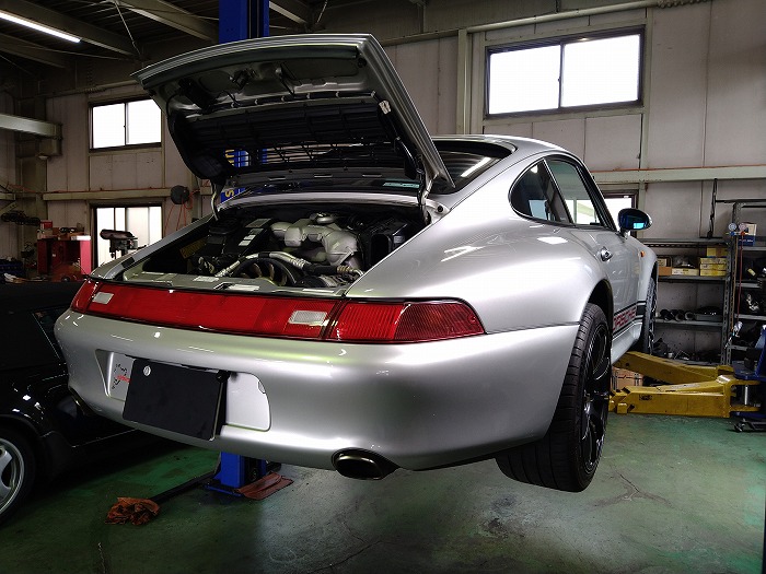 ポルシェ993 カレラ4S エンジンオイル交換作業