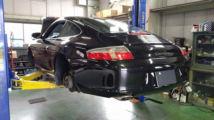 ポルシェ996サスペンション交換作業