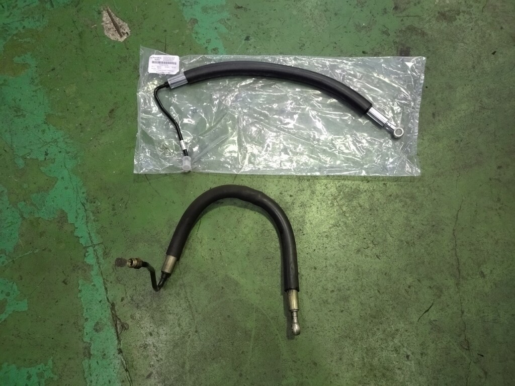 ポルシェ964パワステホース漏れ修理
