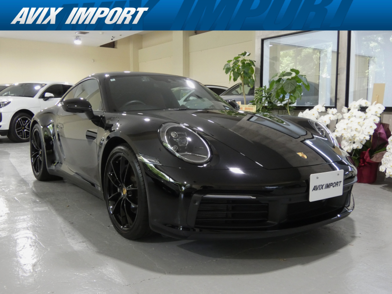 ポルシェ 911(Type992) ｶﾚﾗ 右H正規D車 水平対向6気筒ﾂｲﾝﾀｰﾎﾞ 8速PDK ｽﾎﾟｰﾂｸﾛﾉPKG 赤革 14Wayﾊﾟﾜｰｼｰﾄ ｼｰﾄﾋｰﾀｰ&ﾍﾞﾝﾁﾚｰﾀｰ PCMﾅﾋﾞ(10.9ｲﾝﾁ) 全周C＆PAS ｸﾙｺﾝ&LCA LEDﾍｯﾄﾞﾗｲﾄ(PDLS付) 電格ﾐﾗｰ ｺﾝﾌｫｰﾄA ｽﾎﾟｰﾂﾃｰﾙﾊﾟｲﾌﾟ PASM 純正20/21ｲﾝﾁAW(ﾌﾞﾗｯｸ) 禁煙