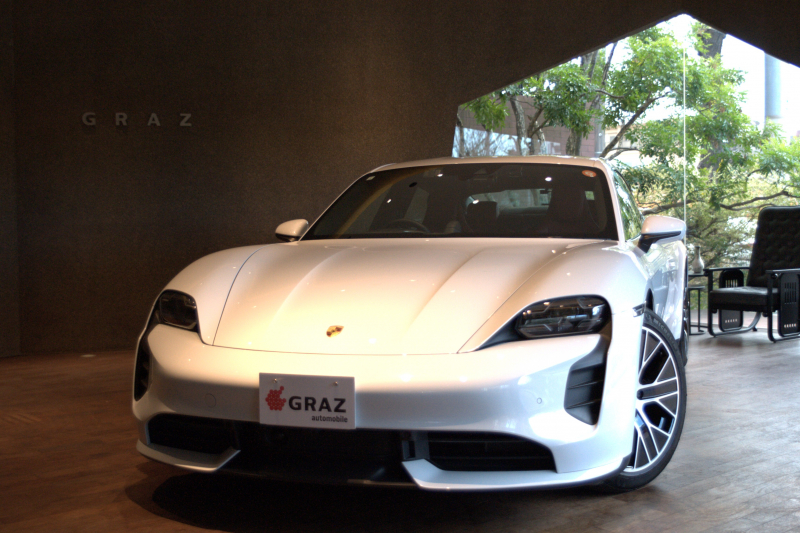 ポルシェ タイカン Turbo　スポーツデザインフロントエプロン　前後シートヒーター