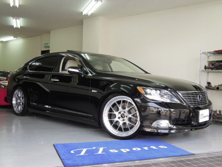 レクサス Lsハイブリッド ｌｓ６００ｈｌ Tiスポーツ ポルシェ中古車検索 チャンネル9 Jp