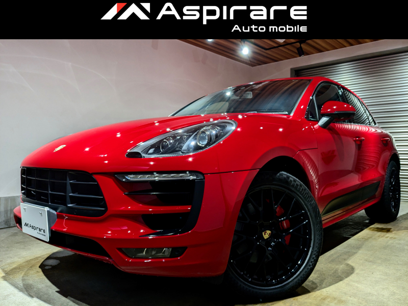 ポルシェ マカン GTS　スポーツクロノパッケージ　エントリードライブシステム　スポーツエギゾーストシステム　PCMカーナビ　リアカメラ　クルーズコントロール