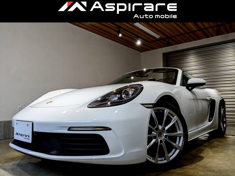 ポルシェ 718 ボクスター PDK　スポーツクロノPKG　スポーツエグゾーストシステム　ボクスターS19インチアルミホイル　シートヒーター　オートエアコン　PCMカーナビ　リアカメラ　GTステアリング