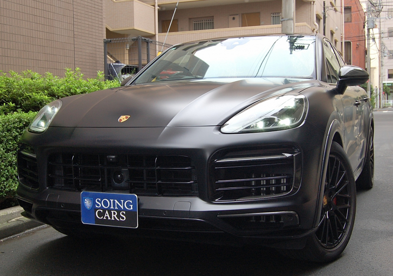 ポルシェ カイエンクーペ GTS   ボルドー革 カーボンPKG PDCC リアアクスルステア マトリックスLED メーカーOP460万  禁煙車