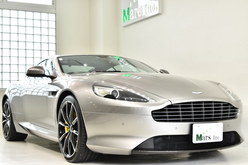 DB9
