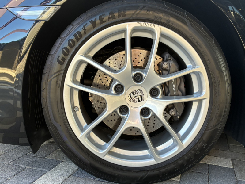 ポルシェ 718 ケイマン 右H 6MT スポクロ PASM(-10mm) E＆D