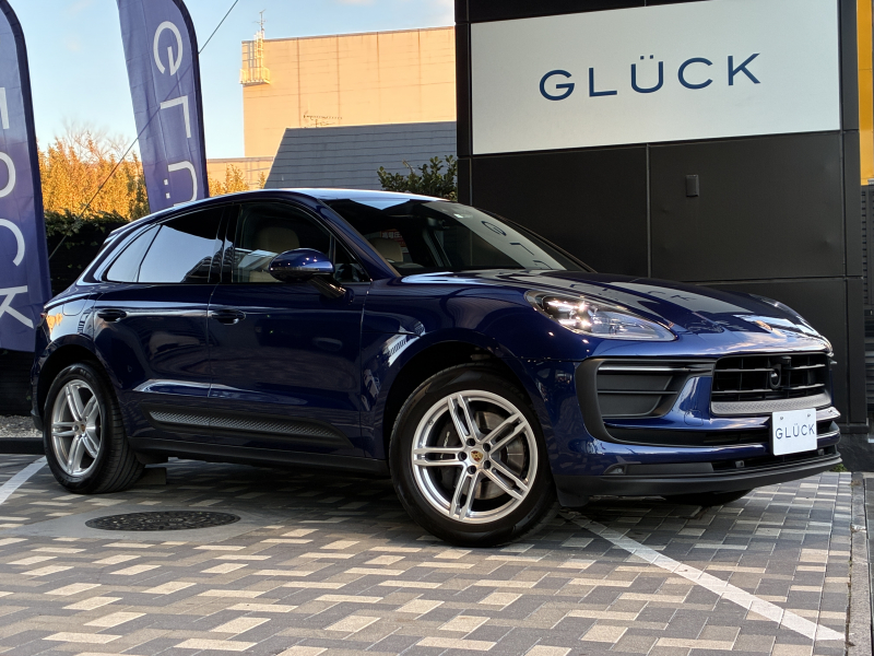 ポルシェ マカン ベース スポーツクロノPKG パワーステアリングプラス ポルシェクレスト パノラマルーフ ACC ブラインドスポット レーンキープ プライバシーガラス シートヒーター パワーシート ベージュ内装 ETC2.0