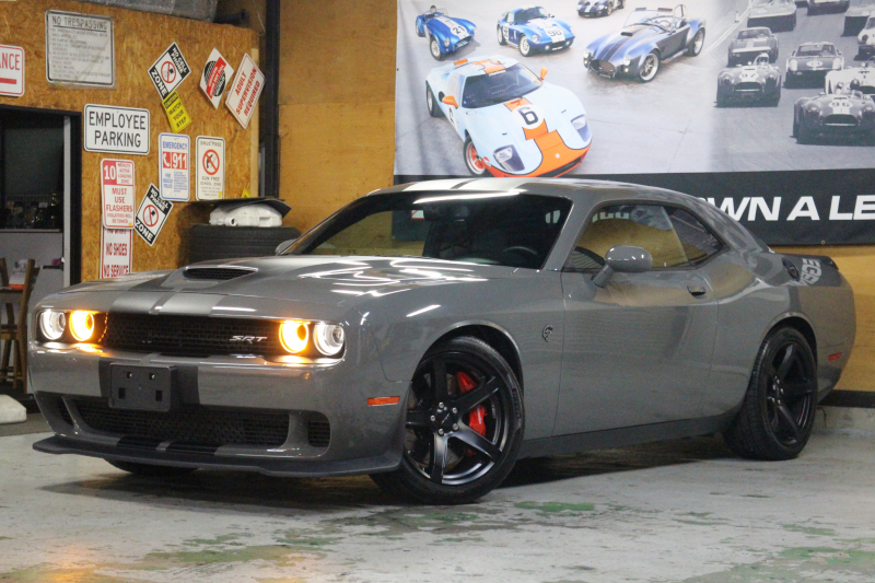 ダッジ チャレンジャー Srt Hellcat Harman Cardon Carplay カーボンストライプ 自社輸入 米国1オーナー 実走行証明 オールインポート ポルシェ中古車検索 チャンネル9 Jp