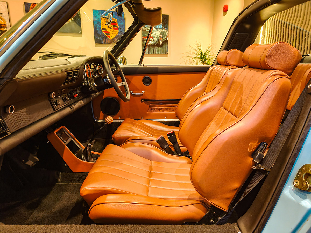 ポルシェ911Targa RENNSPORTレストモッド