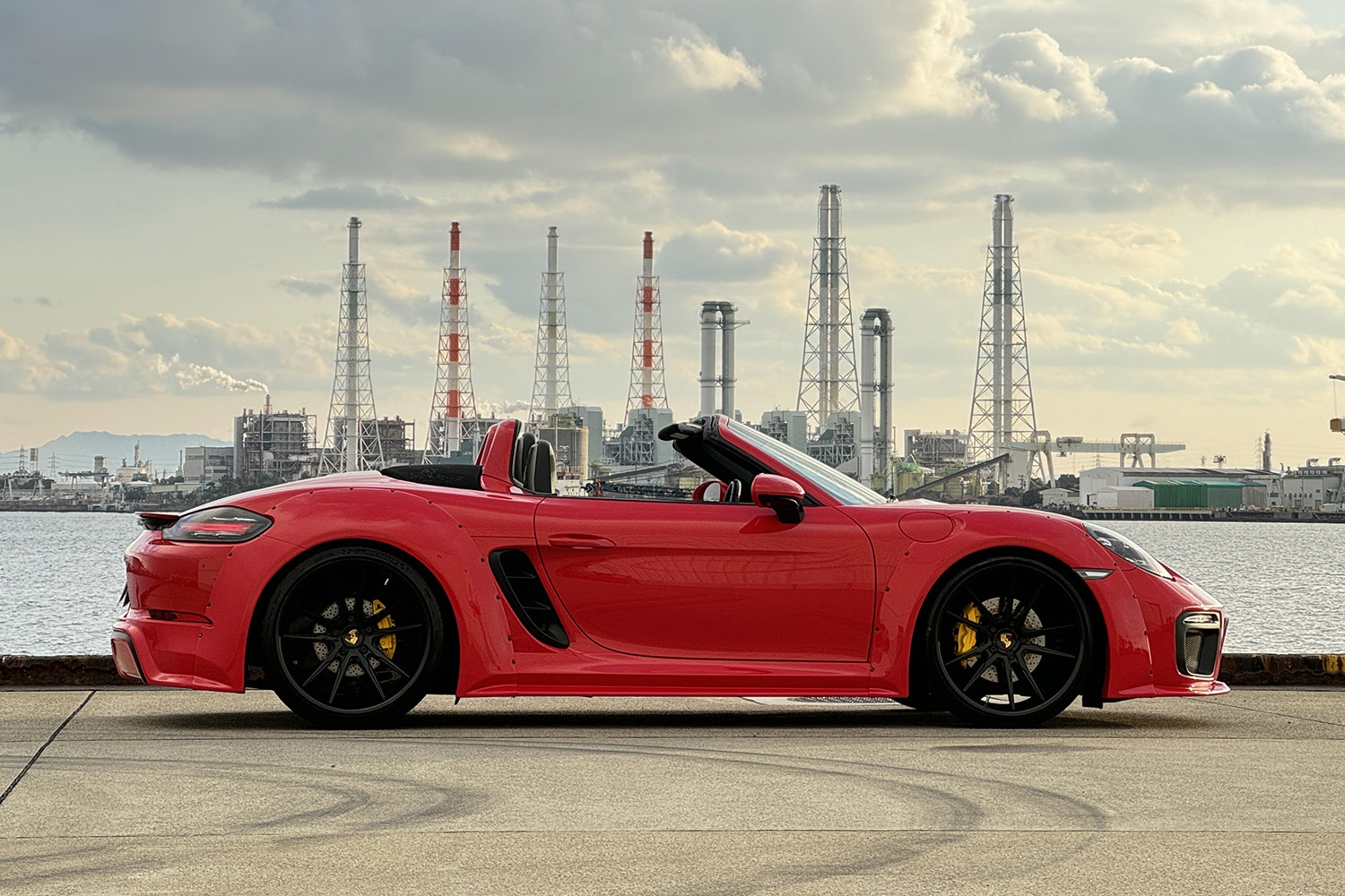 ポルシェ718ボクスターエアロキット サイドシルエット